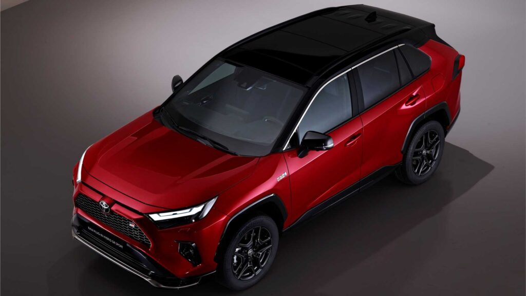 La Toyota RAV4 GR Sport 2023 llega a Europa con suspensión reajustada y