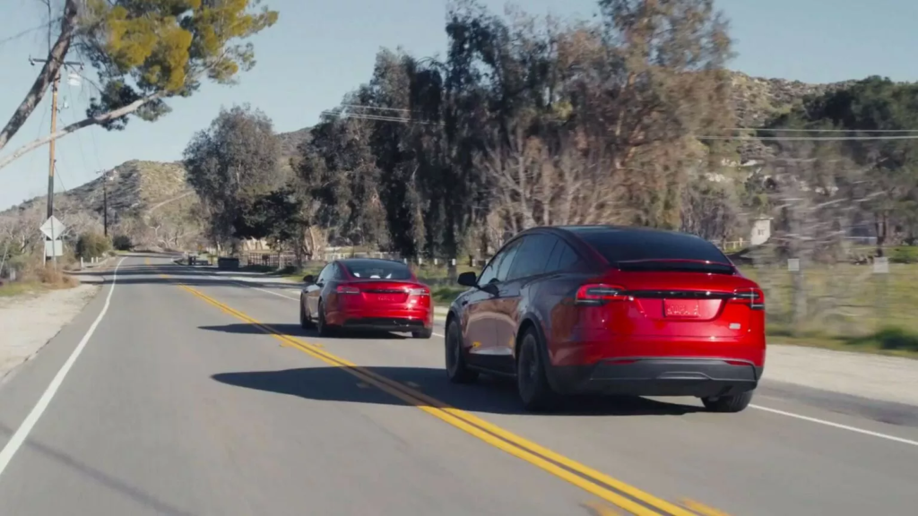 Los Tesla Model S Y X Obtienen Nueva Pintura Ultra Roja Y Volante