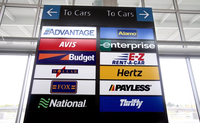 NO SOLO HERTZ - Compañías de alquiler podrían vender autos con grandes