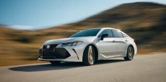 Toyota Avalon 2022