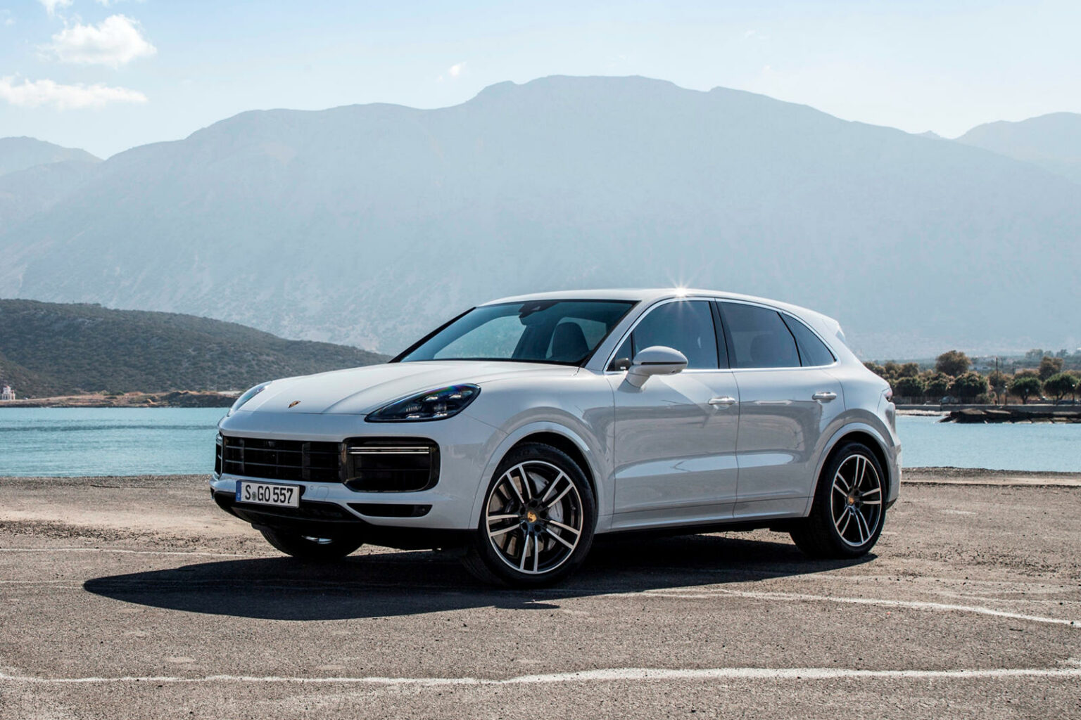 ? Porsche Cayenne Turbo / Turbo S EHybrid 2022 Precio, interior