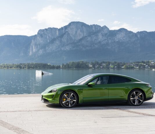 Porsche Taycan 2023
