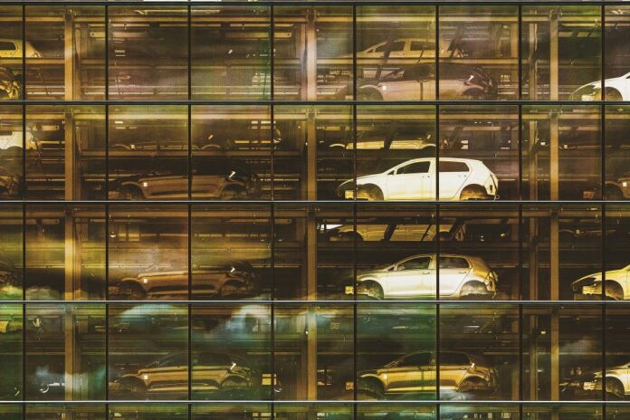 window-5823692_1920_2