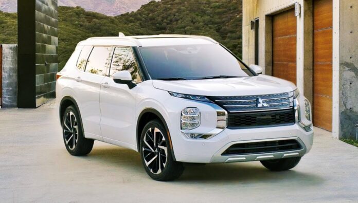 Outlander PHEV híbrido. Mitsubishi Outlander PHEV 2023 será híbrido con una batería más grande y potente Mitsubishi Outlander PHEV 2023 será híbrido con una batería más grande y potente