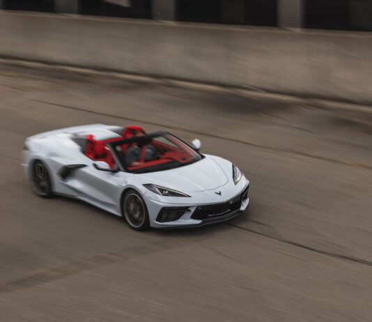 Chevrolet Corvette 2023: precios, interior, ficha técnica (+Imágenes y vídeos) Chevrolet Corvette 2023