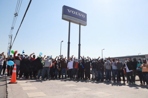 Por primera vez en 50 años el sindicato de Volvo en Chile está en huelga