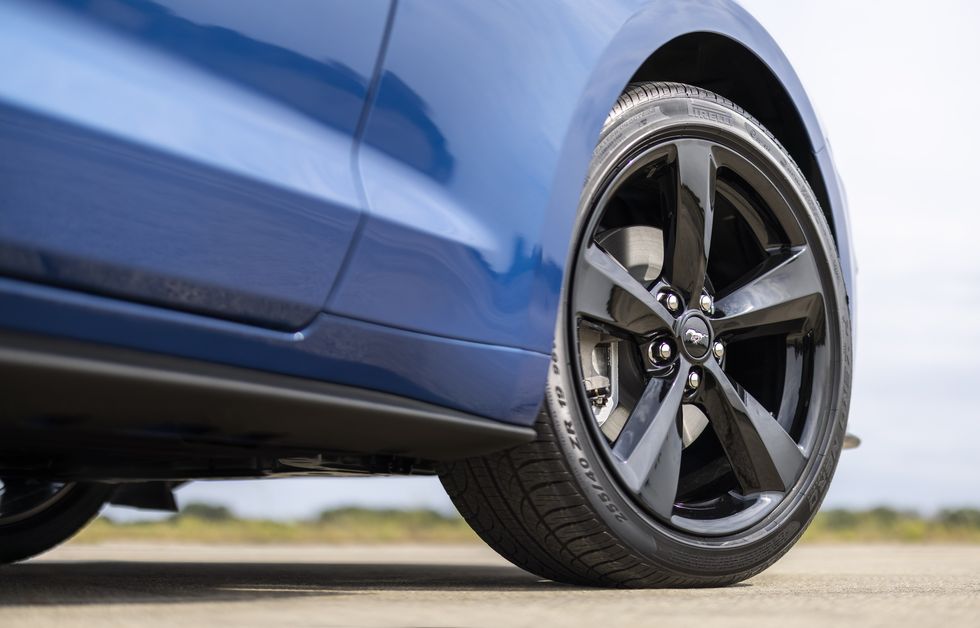 Ford Mustang 2022: precios, ventajas, desventajas y especificaciones (+Imágenes y Videos)