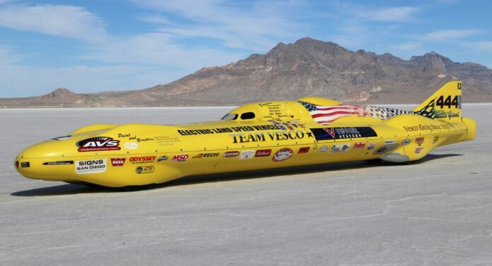 Team Vesco logra récord de velocidad a más de 500 km/h con un auto eléctrico