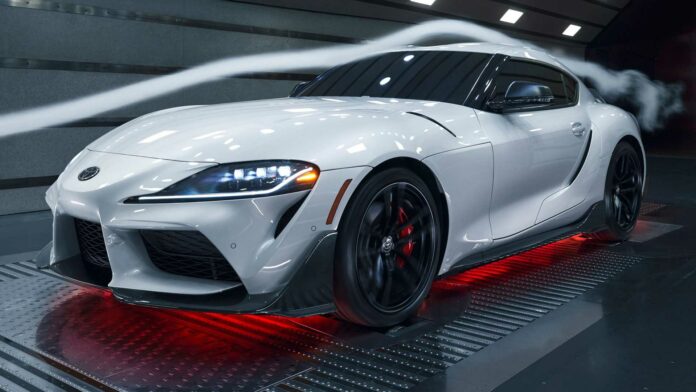 Ford evalúa el Toyota GR Supra para su nuevo Mustang