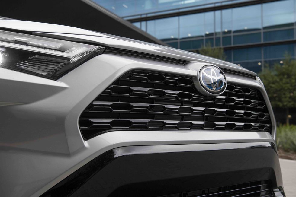 Toyota RAV4 2022: Precios, motor, interior, especificaciones (+Imágenes y Videos)