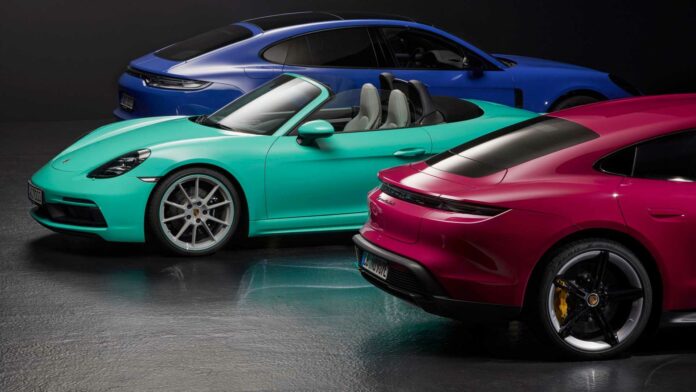 Porsche abarca muestras de pinturas con más de 160 colores y matices únicos