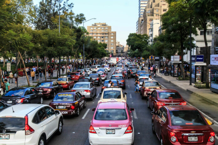 Los autos de Ciudad de México ya no se podrán emplacar en Morelos