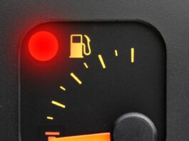Luz de reserva de combustible no se apaga (+CAUSAS Y SOLUCIONES)