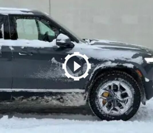 RIVIAN R1T