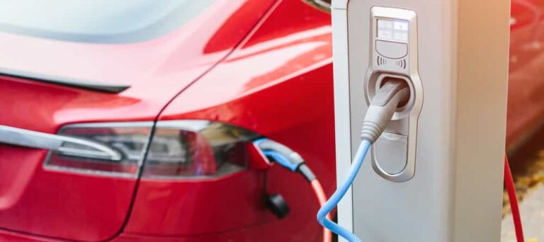 ¿Cuánto tarda en cargar un Tesla? - Gossip Vehiculos