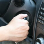 Mi carro tiene chispa y gasolina, pero no prende (+CAUSAS Y SOLUCIÓN)