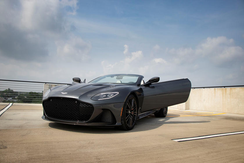 Aston Martin DBS 2022 Aston Martin DBS 2022
