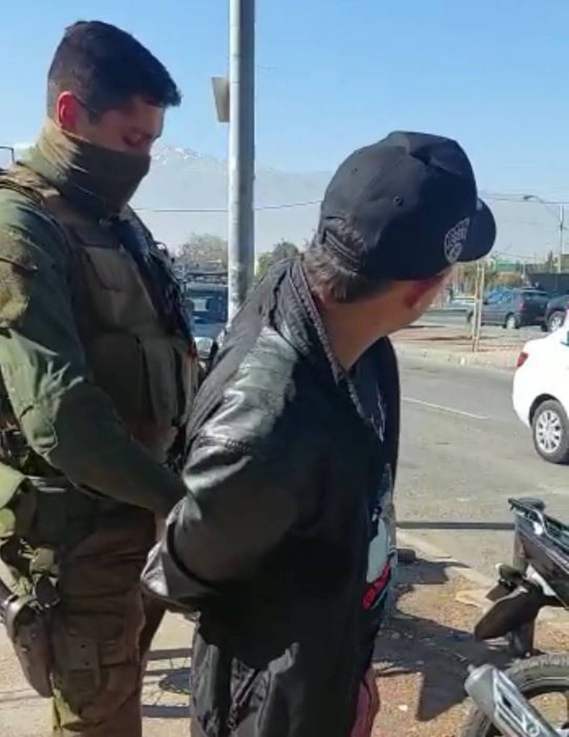 Motorista venezolano es detenido tras intentar sobornar a Carabineros de Chile “entregó la cantidad de $20 mil al personal”