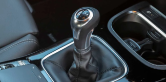 Mercedes comenzará a eliminar gradualmente la caja de cambios manual a partir de 2023