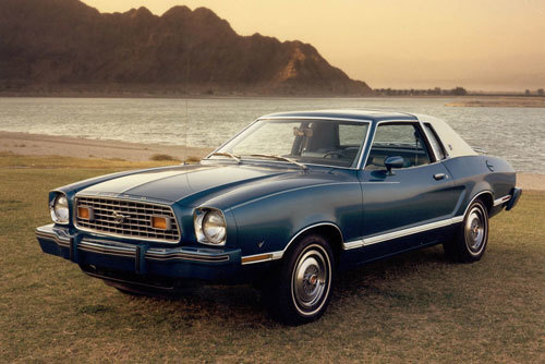 Mustang II Ghia modelos antiguos