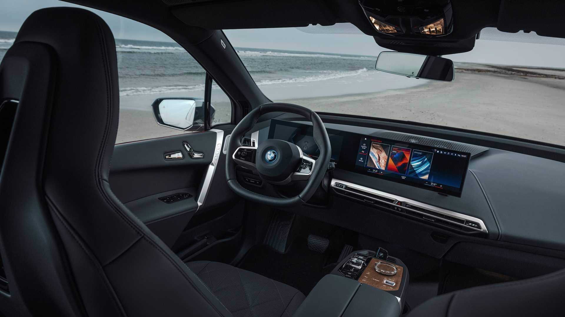 2023 BMW iX M60 vista interior