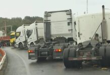 Camioneros se suman al paro de trabajadores de Codelco