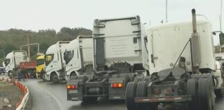 Camioneros se suman al paro de trabajadores de Codelco