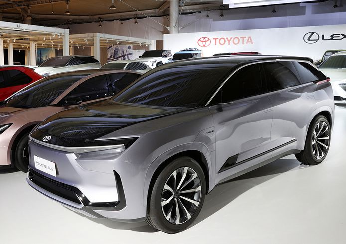 Toyota bZ Large SUV concepto del que parte el bZ5X