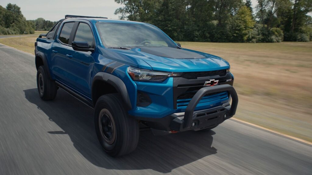 Chevrolet Colorado ZR2 2023 llega con 310 HP y neumáticos de 33