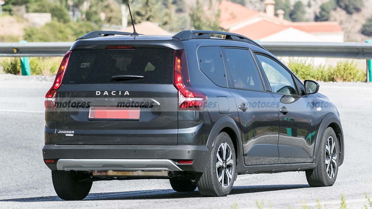 Imágenes espía Dacia Jogger Hybrid