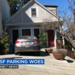 Reciben multa de 1.500 dólares por estacionarse en la entrada de su casa