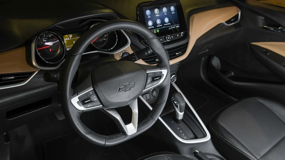 Chevrolet Onix 2023 vista interior
