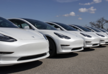 Tesla podría perder su licencia para vender autos en California