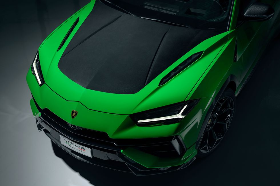 Lamborghini Urus 2023: precio, interior, motor (+Imágenes y videos)