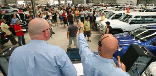 subastas de carros abiertas al público