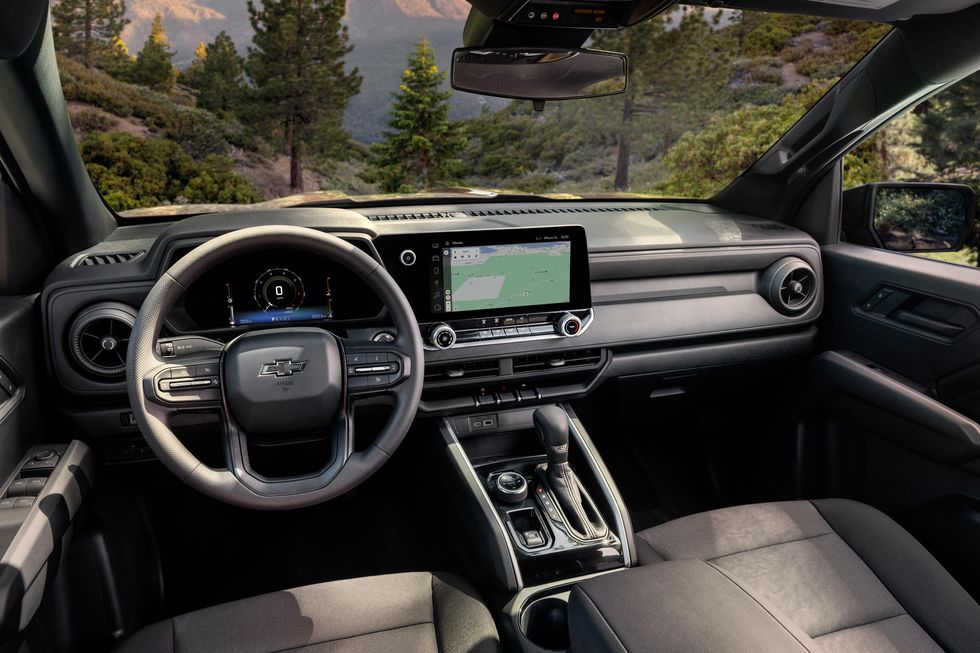 Chevrolet Colorado 2023: Precios, motor, interior y especificaciones (Imágenes y Videos)