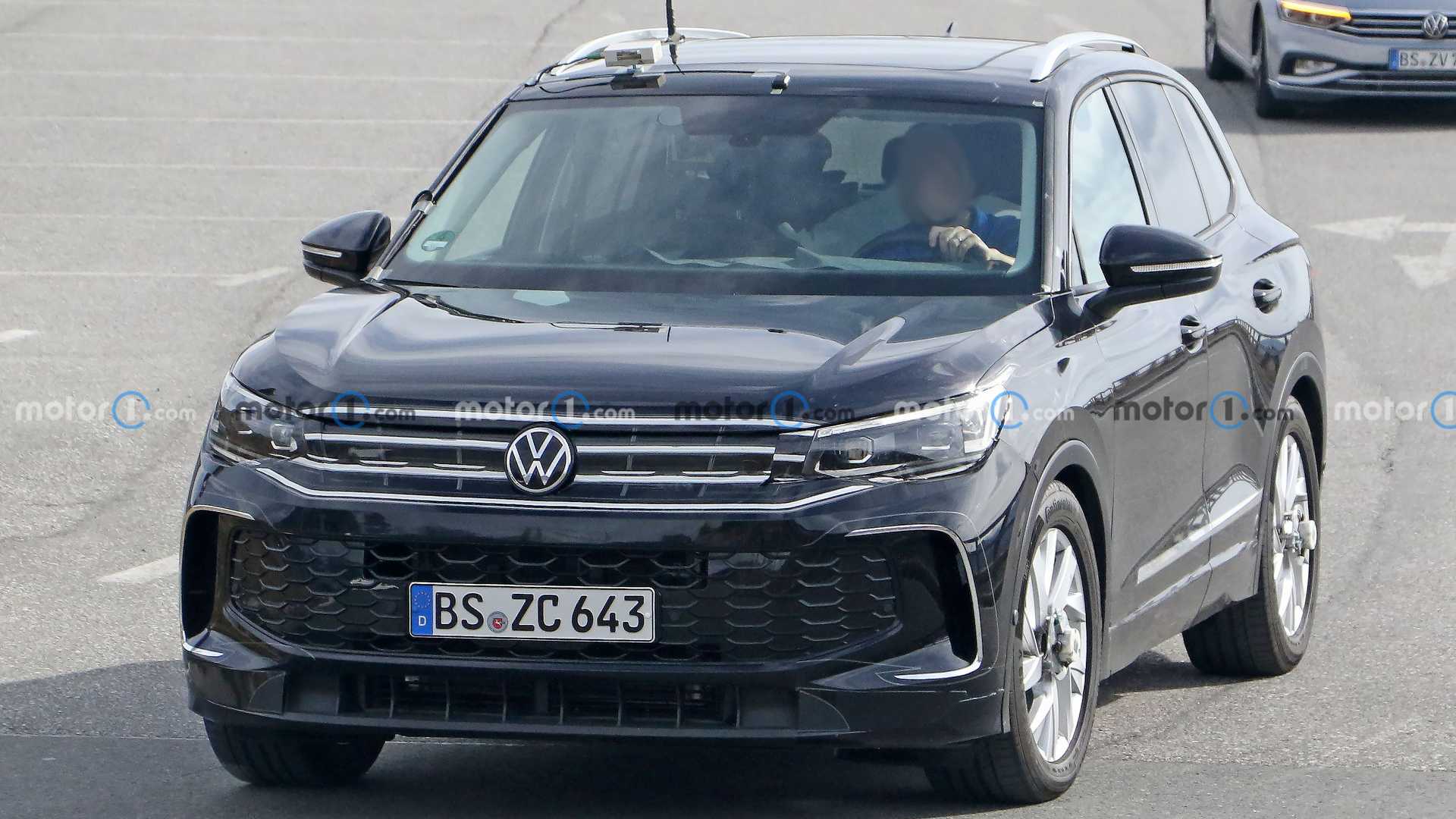 Volkswagen Tiguan 2024 espiado sin camuflaje