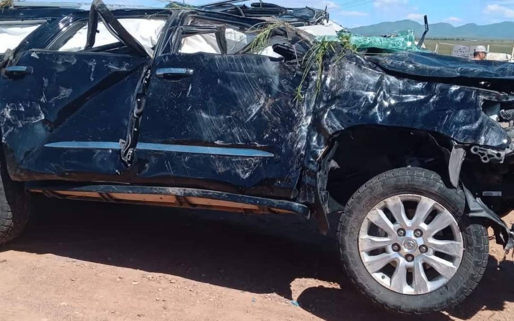 Beisbolistas sufren grave accidente en Sonora al descarrilarse su camioneta