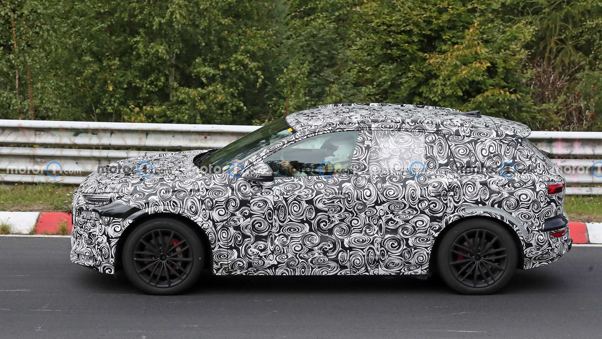 Imágenes espía del Audi RS Q6 E-Tron