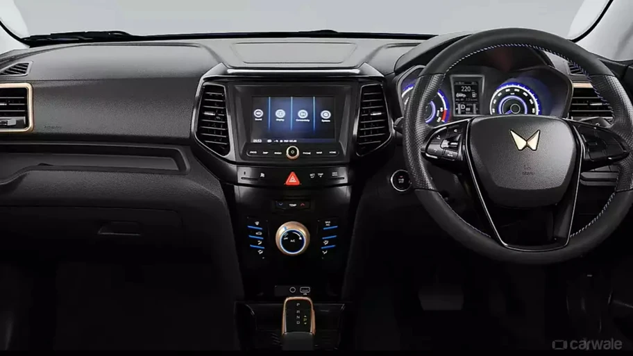 Mahindra XUV400 EV Vista interior