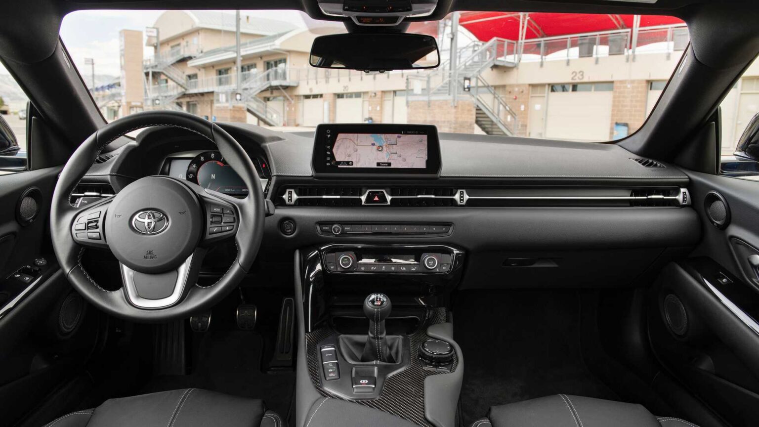 El Toyota GR Supra 2023 de transmisión manual más caro tiene un precio