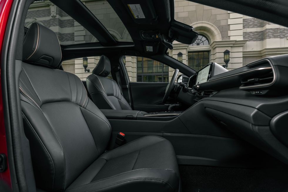 Toyota Crown 2023: Precios, motor, interior (Imágenes y videos)