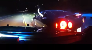 Conductor de Nissan GT-R a exceso de velocidad