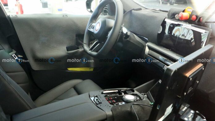 Interior spy images of the BMW M5 2024
