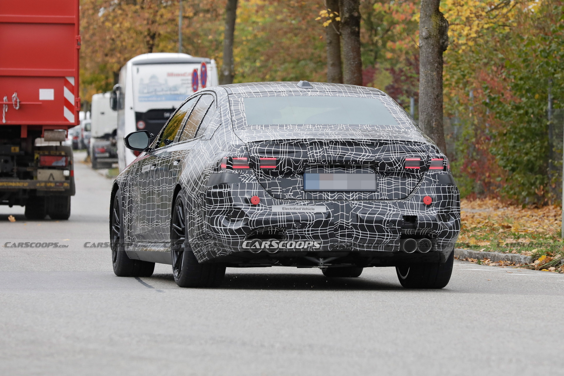 Spy pictures of the BMW M5 2024 hybrid rear