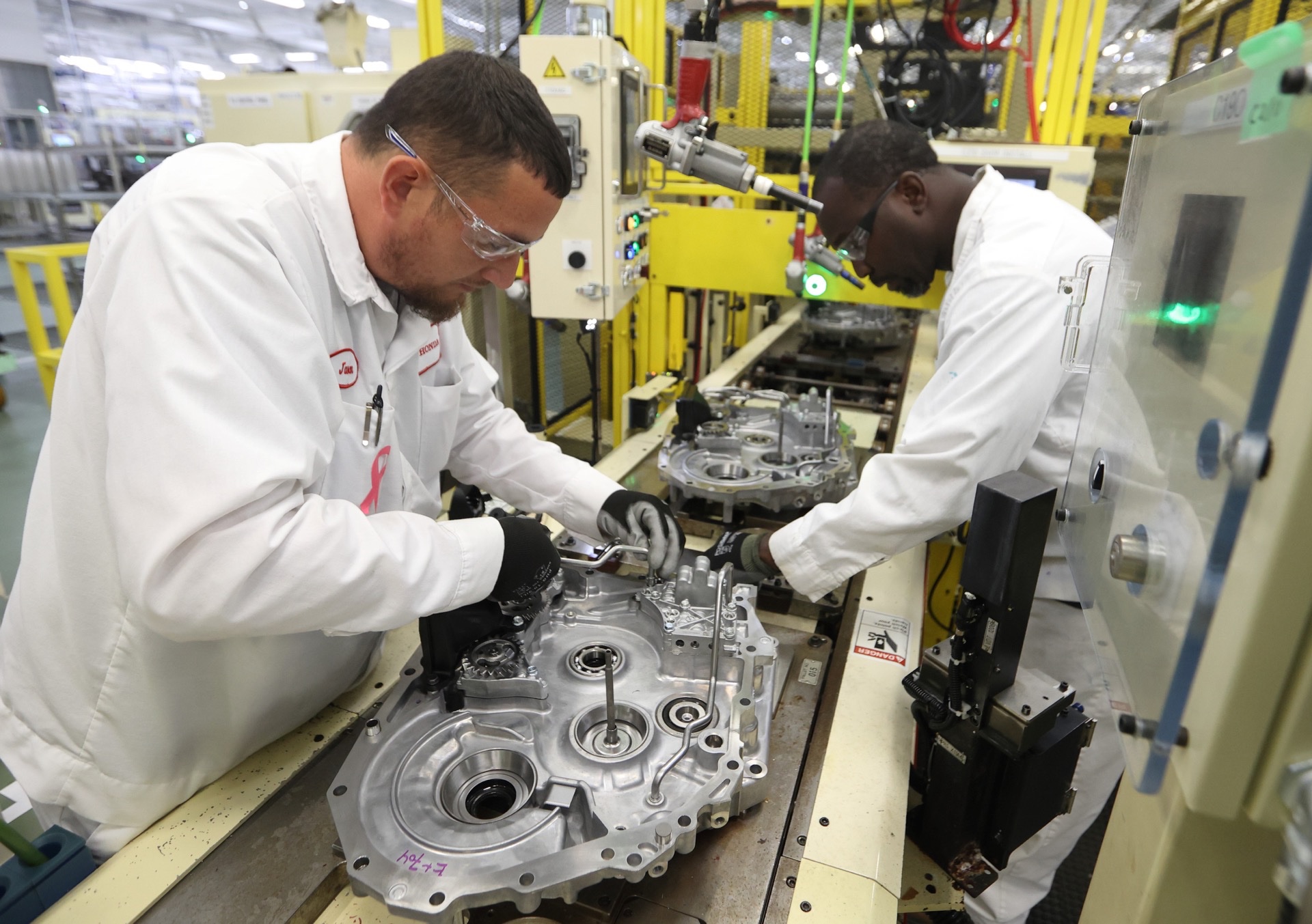 CR-V Hybrid starts production in America