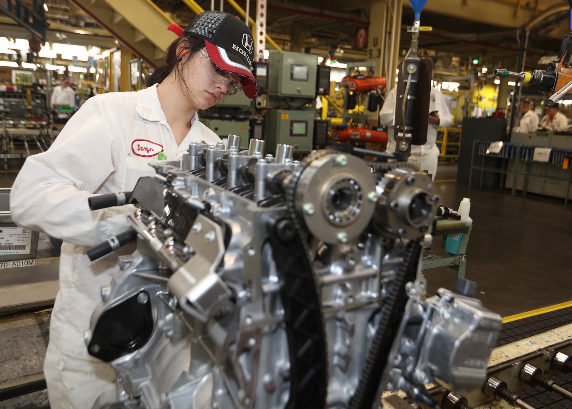 CR-V Hybrid starts production in North America