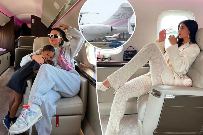 Jet privado de Kylie Jenner cuenta con lujosos menús de comidas y bebidas