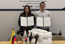 Joven venezolano firma acuerdo para que drones hechos en Colombia vuelen en Corea del Sur
