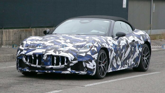 Maserati GranCabrio spied for the first time